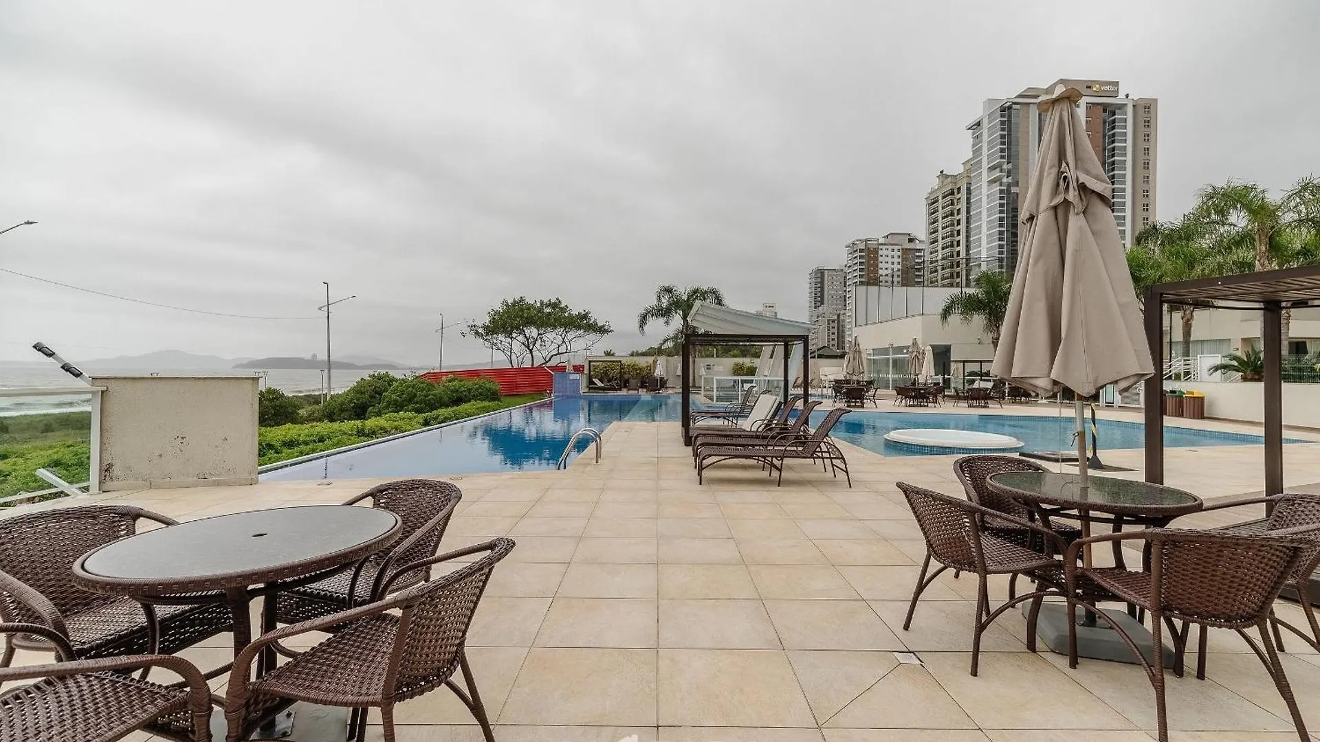 Apto Vista Mar C/ Piscina E Churrasq. Bbh1003 Piçarras Apartament