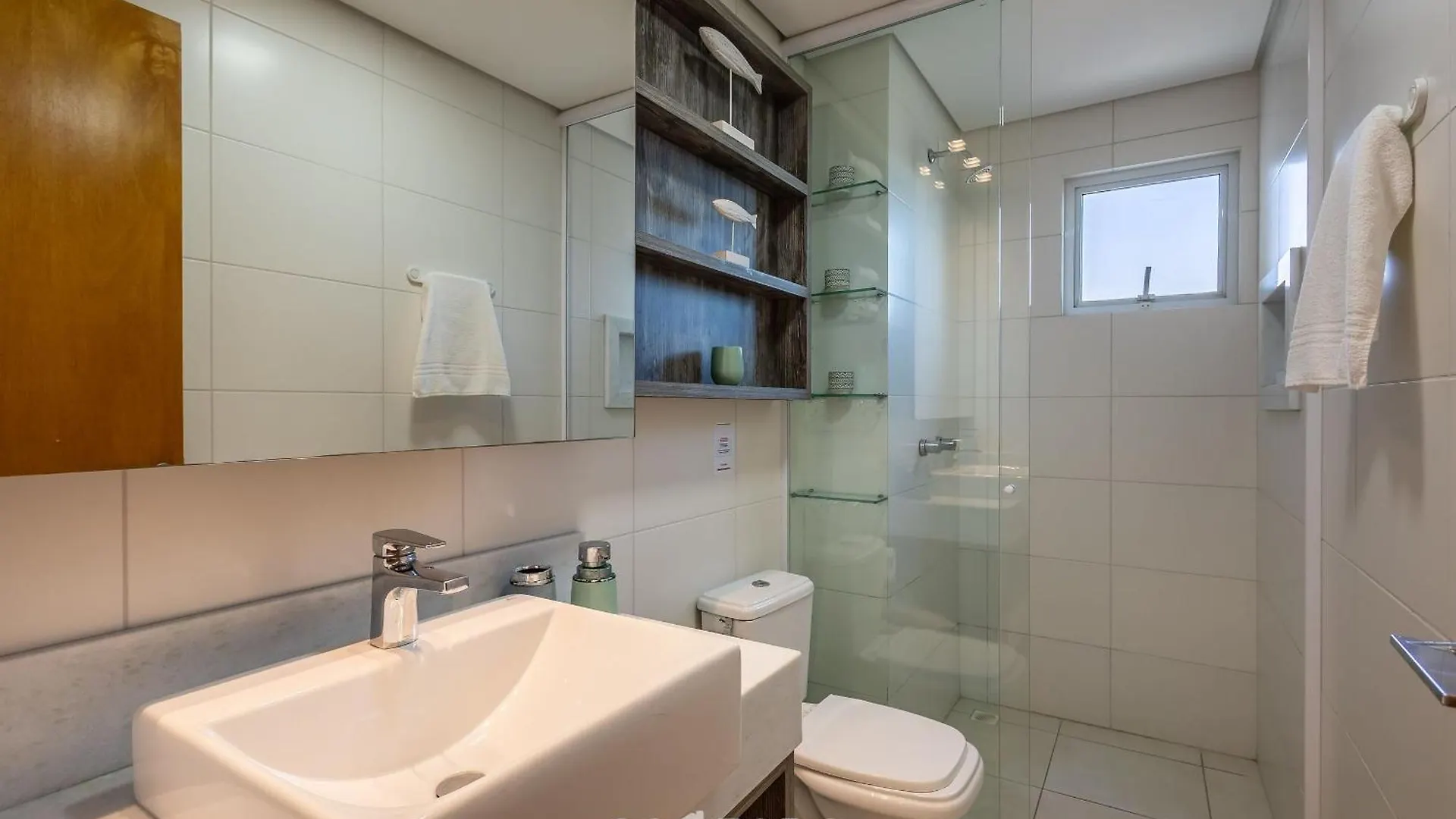 Apto Vista Mar C/ Piscina E Churrasq. Bbh1003 Piçarras